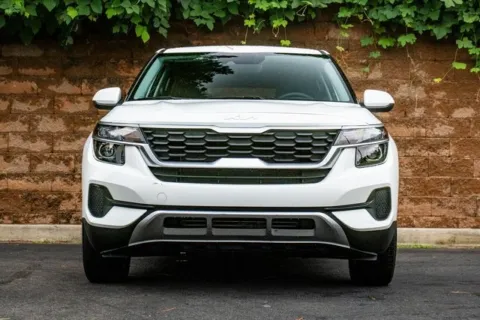 Photos of 2022 Kia Seltos LX for sale in Duluth, GA at Gravity Autos Duluth