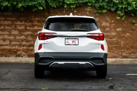 More photos of 2022 Kia Seltos LX at Gravity Autos Duluth, GA