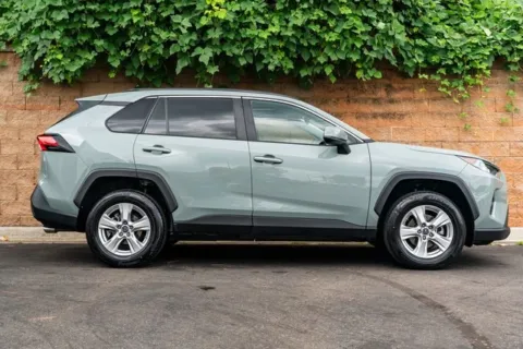More photos of 2019 Toyota RAV4 XLE at Gravity Autos Duluth, GA