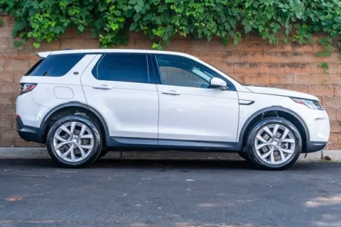 More photos of 2023 Land Rover Discovery S at Gravity Autos Duluth, GA