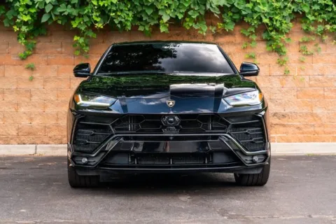 Photos of 2020 Lamborghini Urus for sale in Duluth, GA at Gravity Autos Duluth
