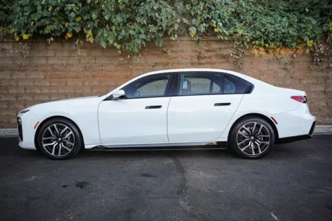 More photos of 2023 BMW i7 xDrive60 at Gravity Autos Duluth, GA