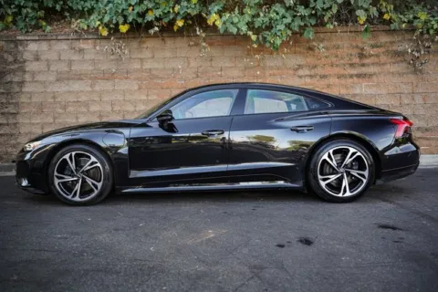 More photos of 2022 Audi e-tron GT Prestige at Gravity Autos Duluth, GA