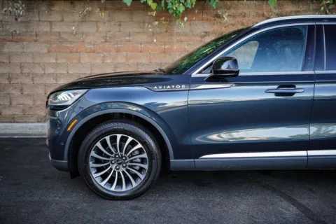 More photos of 2022 Lincoln Aviator Reserve at Gravity Autos Duluth, GA
