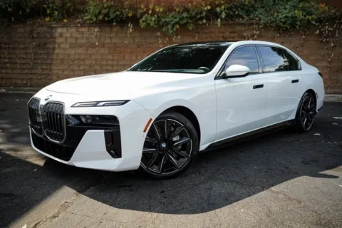 White 2024 BMW i7 eDrive50 for sale in Duluth, GA