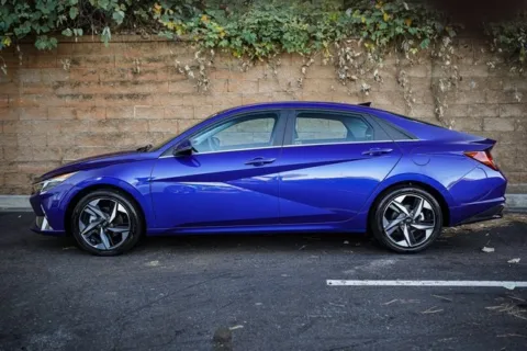 More photos of 2023 Hyundai Elantra Hybrid Limited at Gravity Autos Duluth, GA