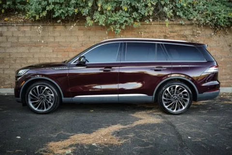 More photos of 2020 Lincoln Aviator Reserve at Gravity Autos Duluth, GA