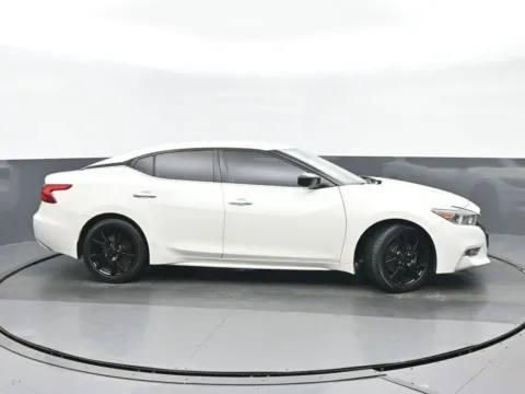 Photos of 2017 Nissan Maxima 3.5 S for sale in Highland Park, IL at Gravity Autos Chicago