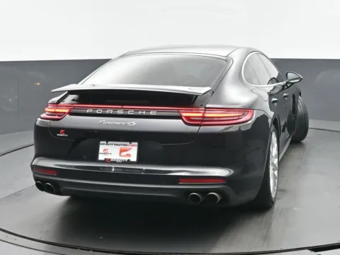More photos of 2018 Porsche Panamera 4S at Gravity Autos Chicago, IL