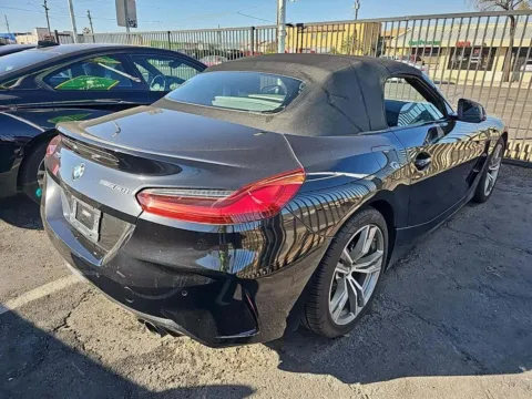 Photos of 2019 BMW Z4 sDrive30i for sale in Highland Park, IL at Gravity Autos Chicago