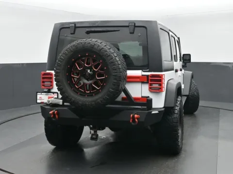 More photos of 2017 Jeep Wrangler Unlimited Rubicon Recon at Gravity Autos Chicago, IL