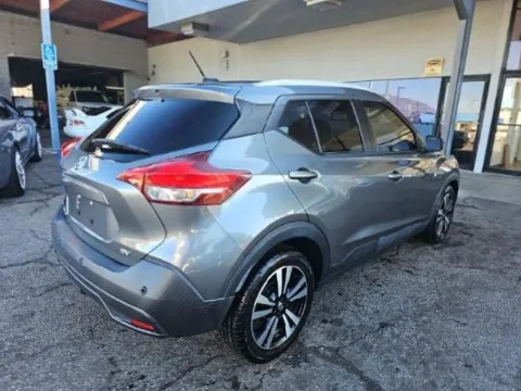 Photos of 2020 Nissan Kicks SV for sale in Highland Park, IL at Gravity Autos Chicago