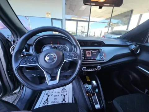 More photos of 2020 Nissan Kicks SV at Gravity Autos Chicago, IL