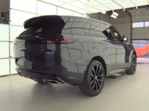 Photos of 2024 Land Rover Range Rover Sport Dynamic for sale in Highland Park, IL at Gravity Autos Chicago