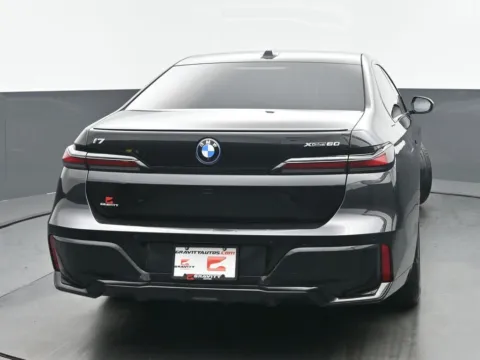 More photos of 2023 BMW i7 xDrive60 at Gravity Autos Chicago, IL