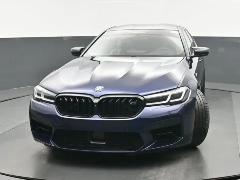 More photos of 2022 BMW M5 Competition at Gravity Autos Chicago, IL