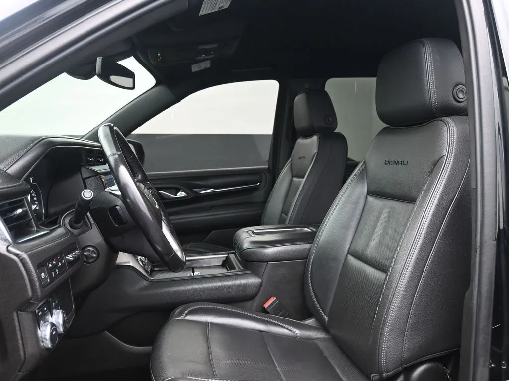 2021 GMC Yukon Denali - Photo 10