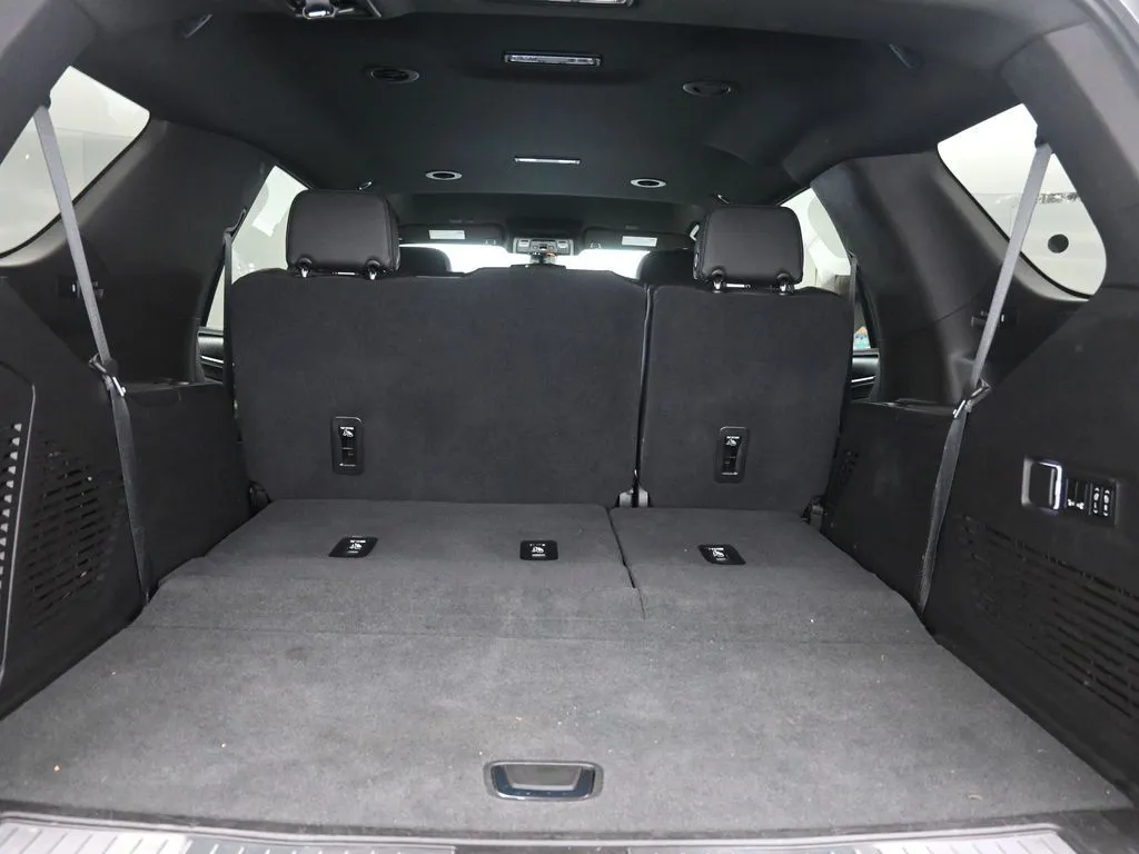 2021 GMC Yukon Denali - Photo 23