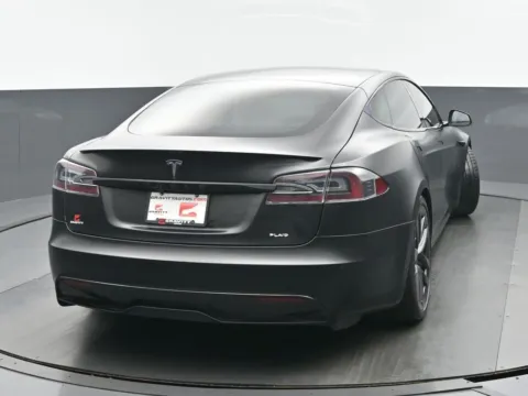More photos of 2021 Tesla Model S Plaid at Gravity Autos Chicago, IL