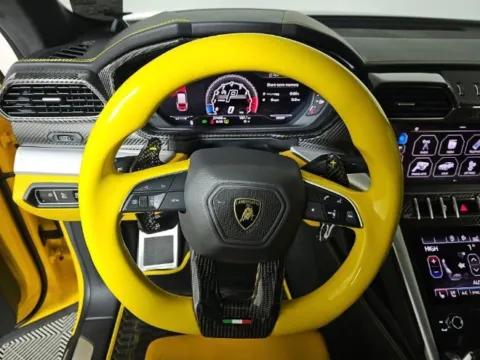 Another view of 2019 Lamborghini Urus for sale in Highland Park, IL at Gravity Autos Chicago