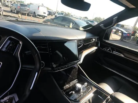 More photos of 2022 Jeep Grand Wagoneer Series I at Gravity Autos Chicago, IL