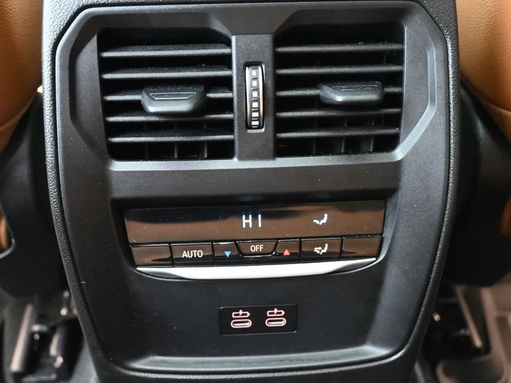 2023 BMW 3 Series M340i - Photo 23