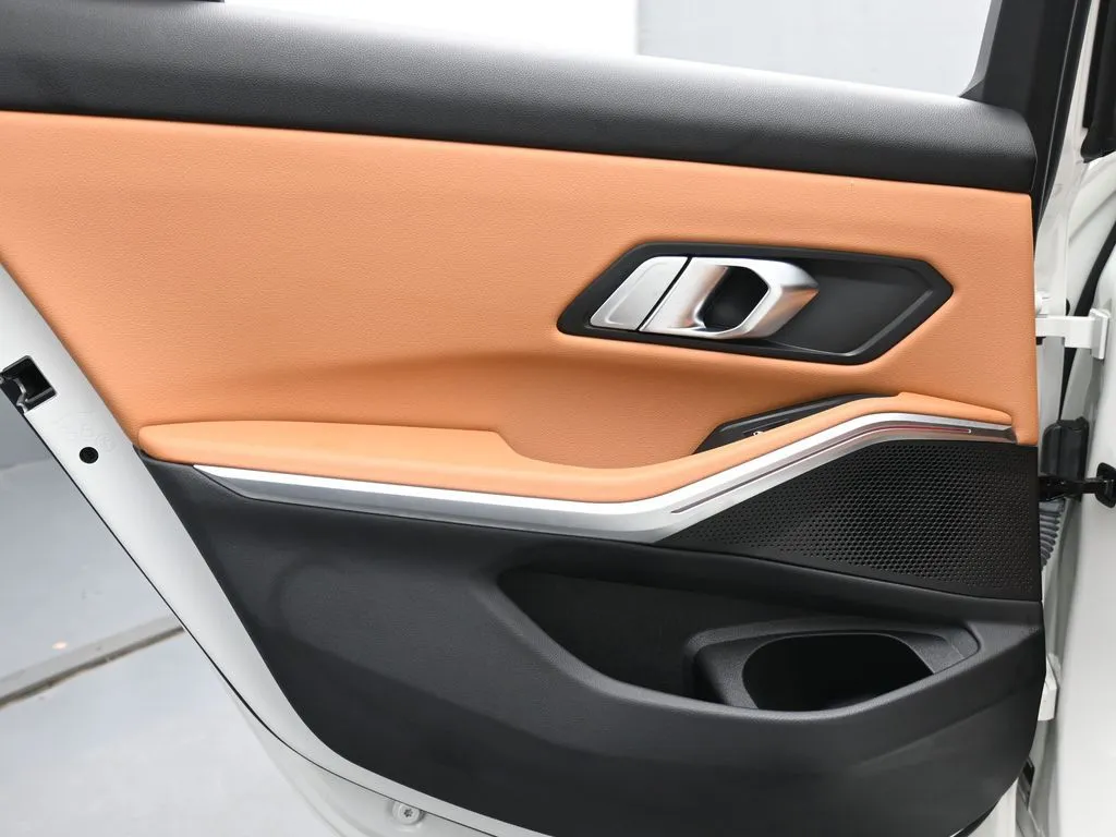 2023 BMW 3 Series M340i - Photo 21