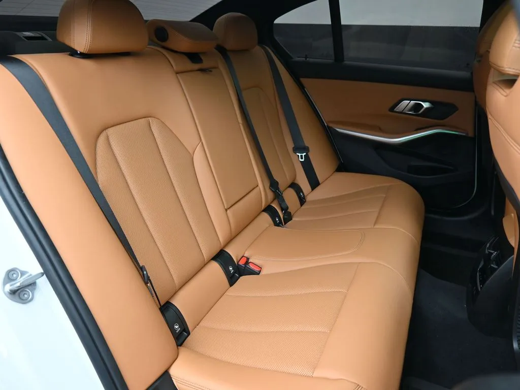 2023 BMW 3 Series M340i - Photo 26