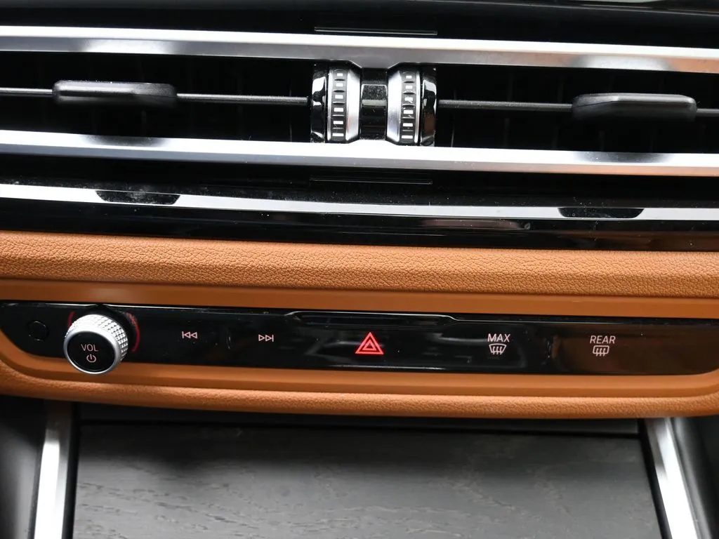 2023 BMW 3 Series M340i - Photo 18