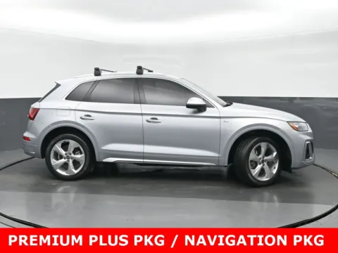 Photos of 2022 Audi Q5 45 S line Premium Plus for sale in Highland Park, IL at Gravity Autos Chicago
