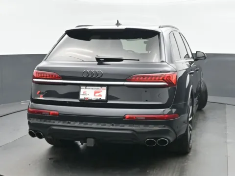 More photos of 2021 Audi SQ7 Premium Plus at Gravity Autos Chicago, IL