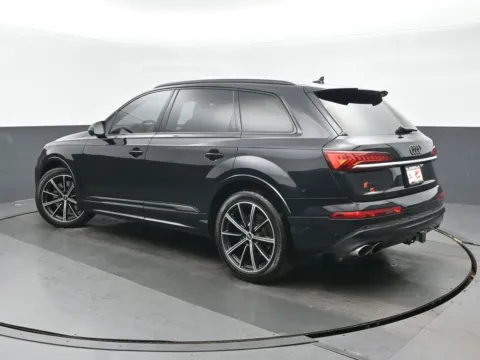 More photos of 2021 Audi SQ7 Premium Plus at Gravity Autos Chicago, IL