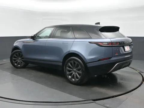 More photos of 2023 Land Rover Range Rover Velar R-Dynamic S at Gravity Autos Chicago, IL