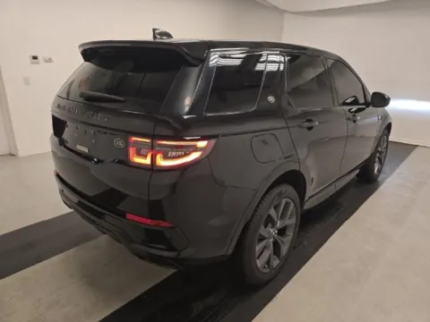 Photos of 2023 Land Rover Discovery Sport S R-Dynamic for sale in Highland Park, IL at Gravity Autos Chicago