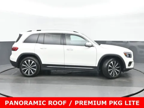 Photos of 2022 Mercedes-Benz GLB 250 for sale in Highland Park, IL at Gravity Autos Chicago