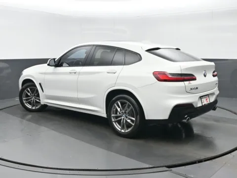 More photos of 2021 BMW X4 xDrive30i at Gravity Autos Chicago, IL