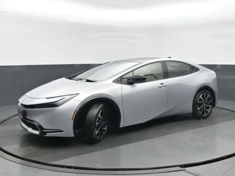 Another view of 2025 Toyota Prius Plug-In Hybrid for sale in Highland Park, IL at Gravity Autos Chicago