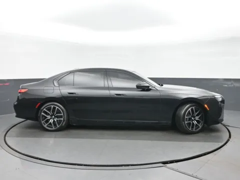 Photos of 2023 BMW i7 xDrive60 for sale in Highland Park, IL at Gravity Autos Chicago