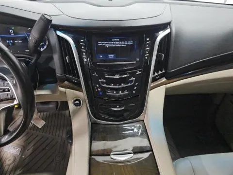More photos of 2020 Cadillac Escalade Luxury at Gravity Autos Chicago, IL