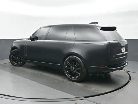 More photos of 2023 Land Rover Range Rover Autobiography at Gravity Autos Chicago, IL