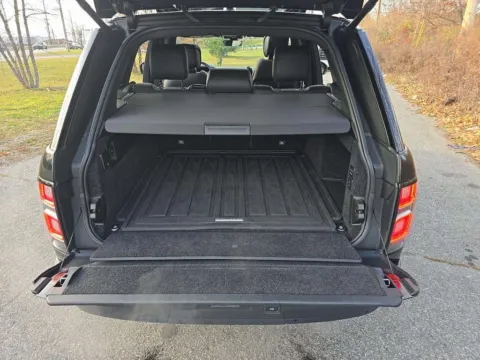 More photos of 2020 Land Rover Range Rover HSE at Gravity Autos Chicago, IL