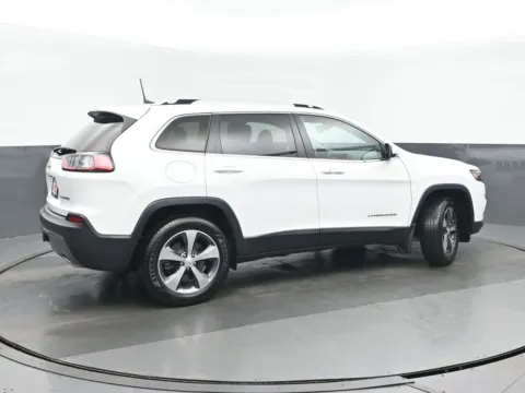 Another view of 2019 Jeep Cherokee Limited for sale in Highland Park, IL at Gravity Autos Chicago