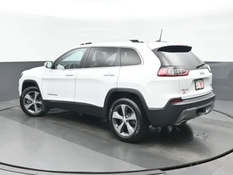 More photos of 2019 Jeep Cherokee Limited at Gravity Autos Chicago, IL