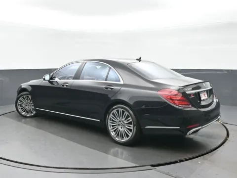More photos of 2020 Mercedes-Benz S-Class S 560 at Gravity Autos Chicago, IL