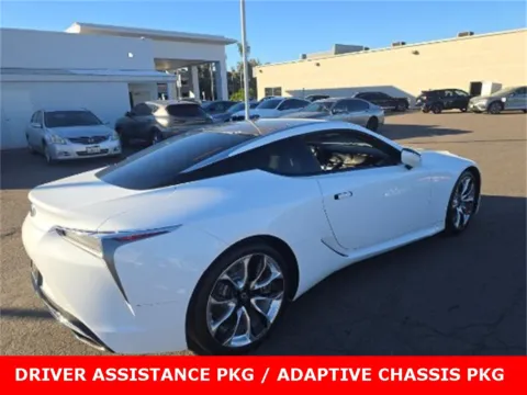 Another view of 2019 Audi Q8 3.0T Premium Plus for sale in Highland Park, IL at Gravity Autos Chicago