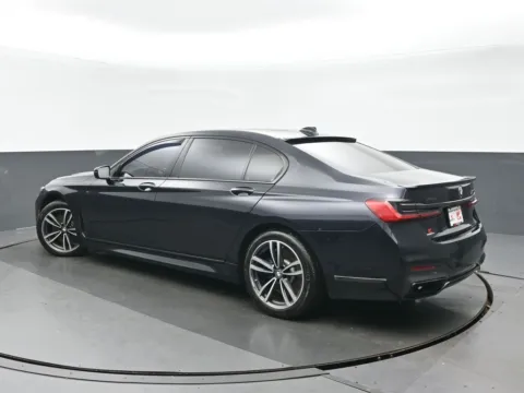 More photos of 2022 BMW 7 Series 750i xDrive at Gravity Autos Chicago, IL