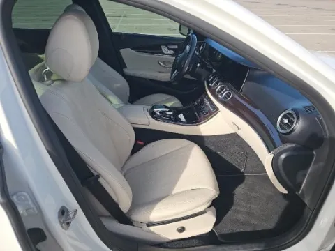 More photos of 2020 Mercedes-Benz E-Class E 450 at Gravity Autos Chicago, IL