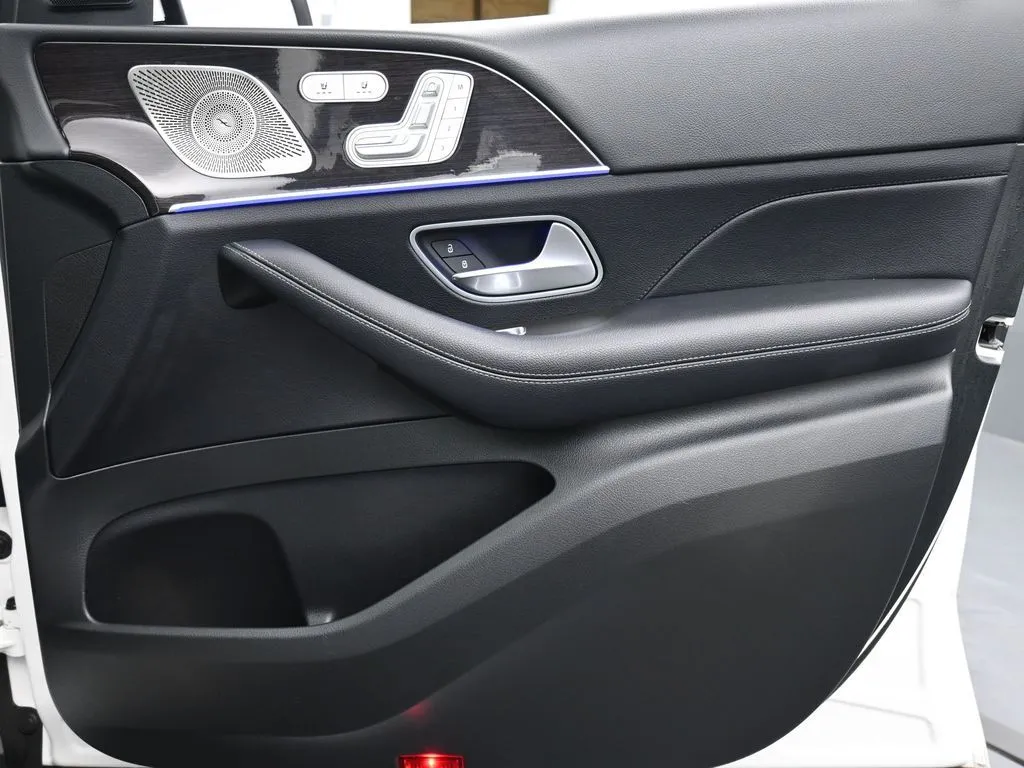 2023 Mercedes-Benz GLS GLS450 - Photo 26