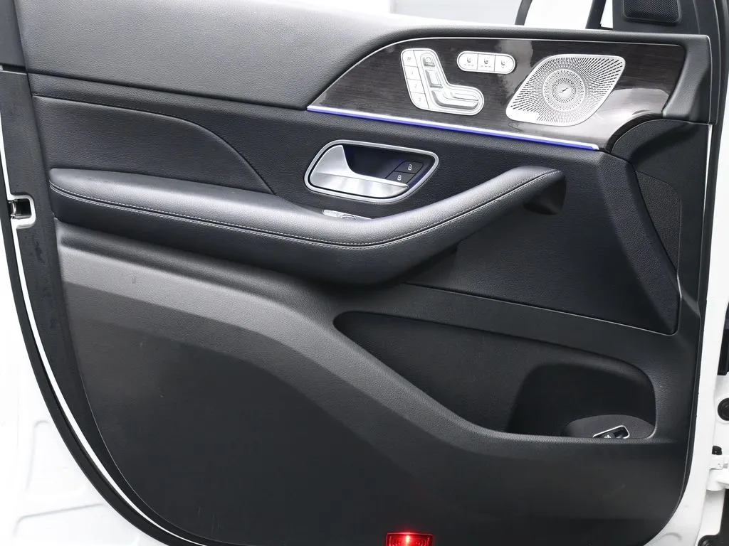 2023 Mercedes-Benz GLS GLS450 - Photo 9