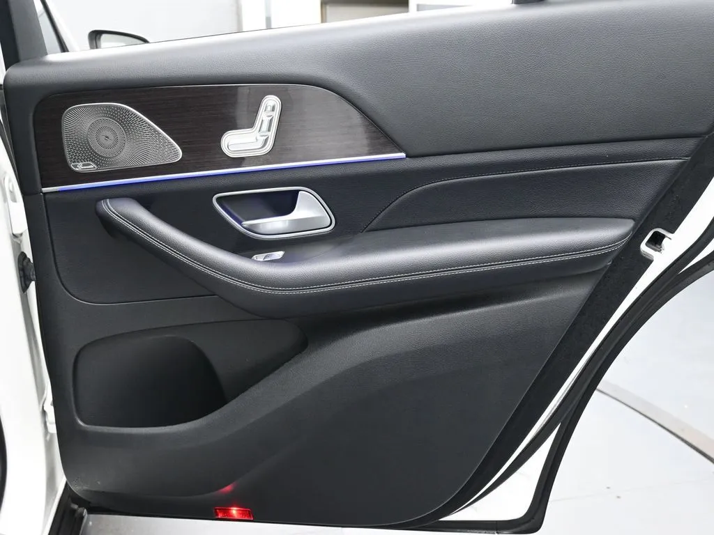 2023 Mercedes-Benz GLS GLS450 - Photo 24